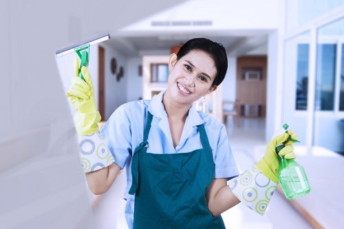 Trusted payment methods and secure transaction confirmation